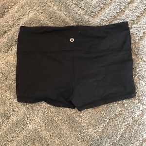 Lulu short shorts!!